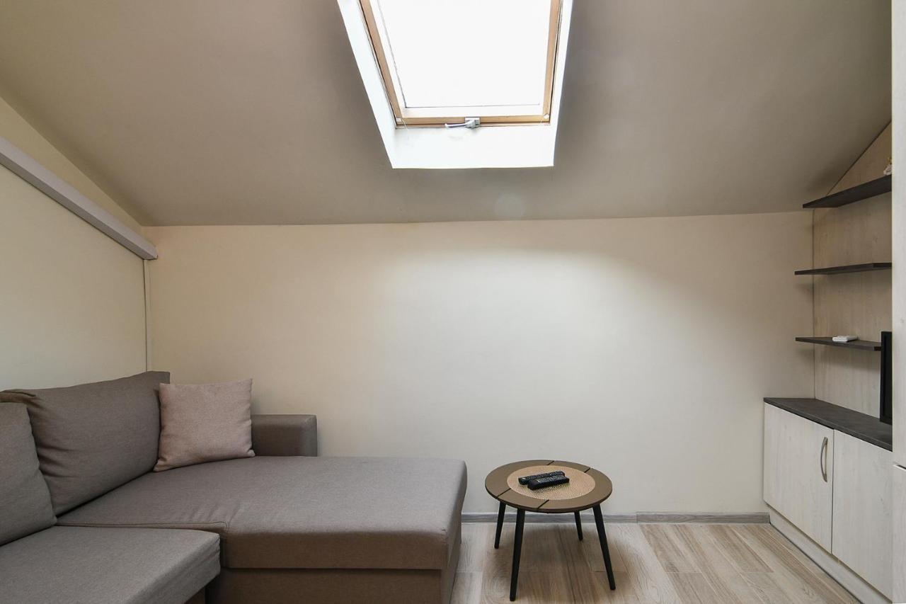 Small Studio On Budget In The Heart Of City Varna Ngoại thất bức ảnh